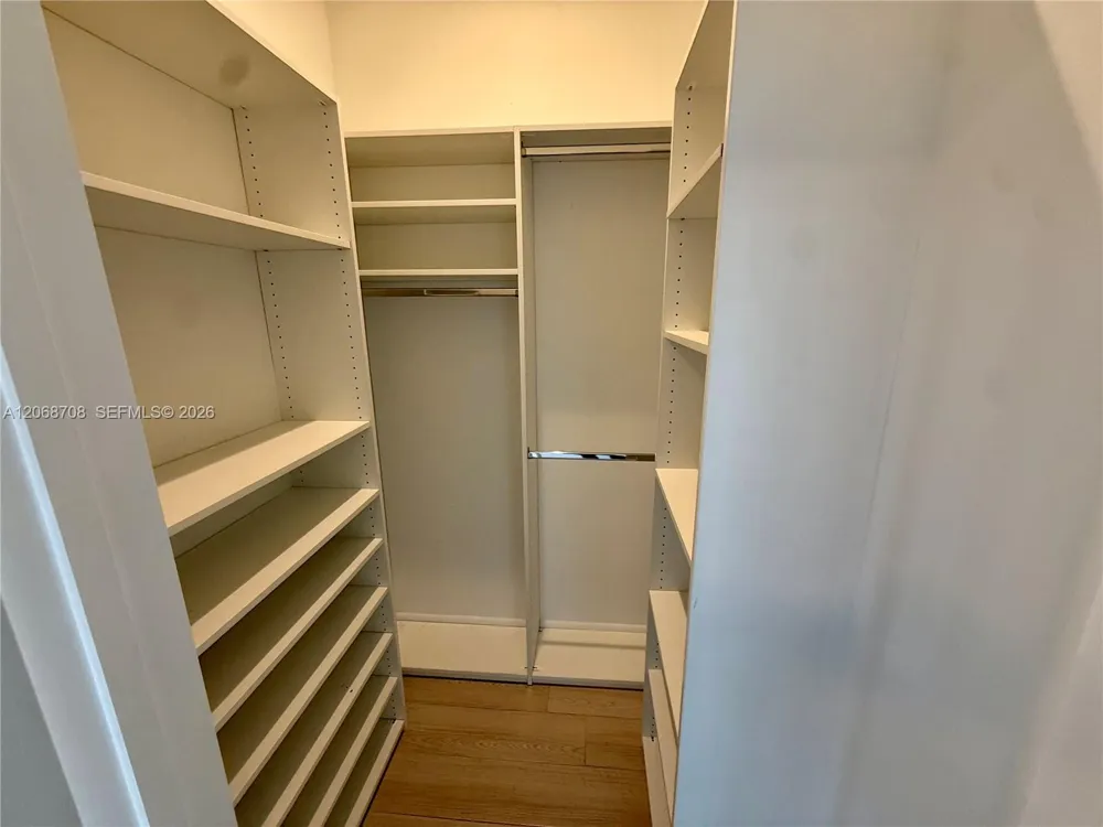 113 NE 6th St #609 Fort Lauderdale, FL 33304