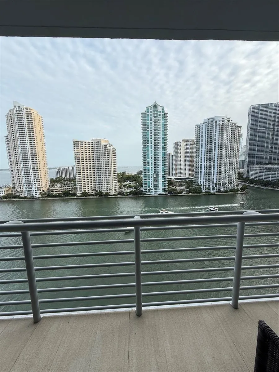 335 S Biscayne Blvd #1805 Miami, FL 33131