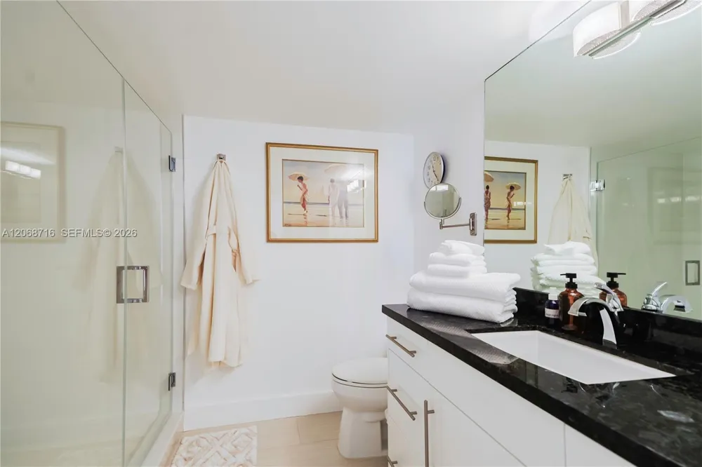 400 Leslie Dr #319 Hallandale Beach, FL 33009