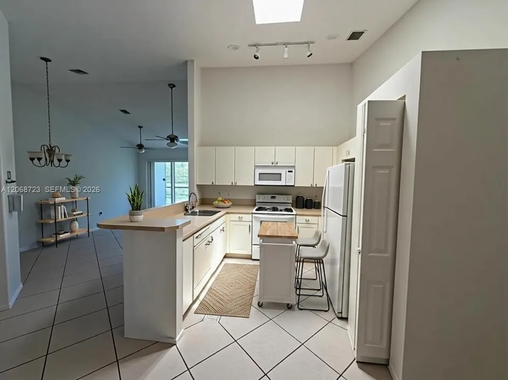 18440 Via Di Sorrento Boca Raton, FL 33496