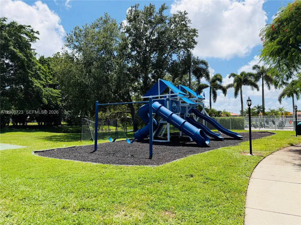 18440 Via Di Sorrento Boca Raton, FL 33496