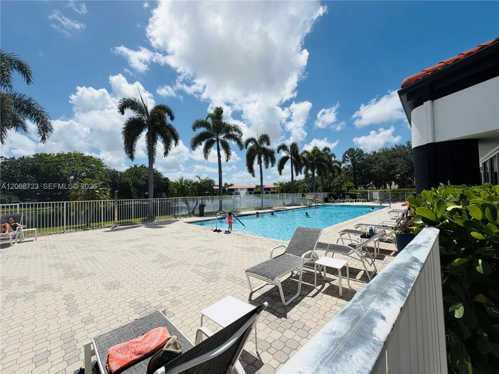 18440 Via Di Sorrento Boca Raton, FL 33496