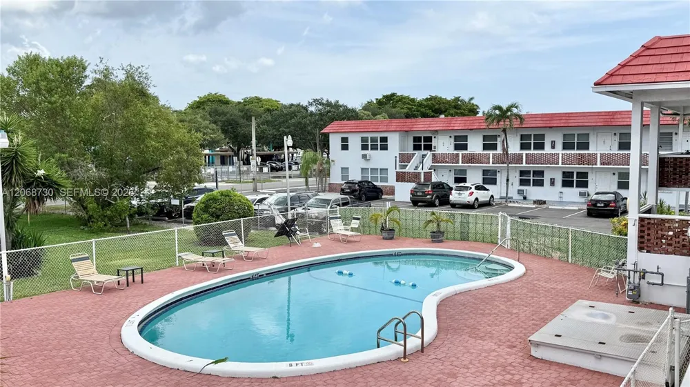 22 SE 3rd Ter #3 Dania Beach, FL 33004