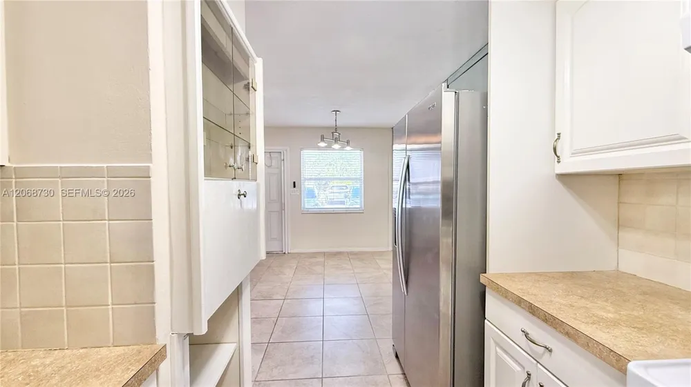22 SE 3rd Ter #3 Dania Beach, FL 33004