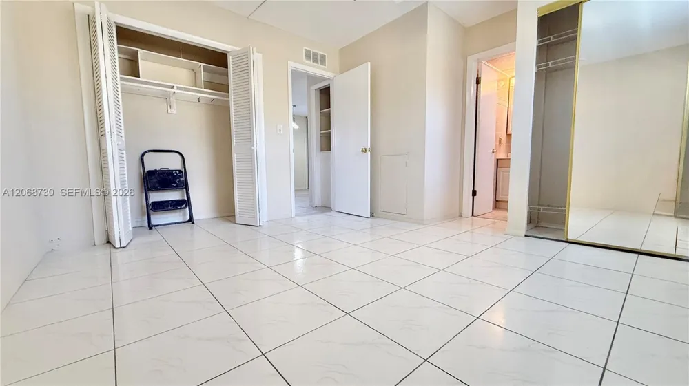 22 SE 3rd Ter #3 Dania Beach, FL 33004