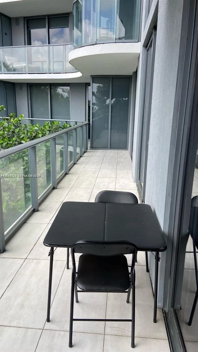 121 NE 34th St #915 Miami, FL 33137