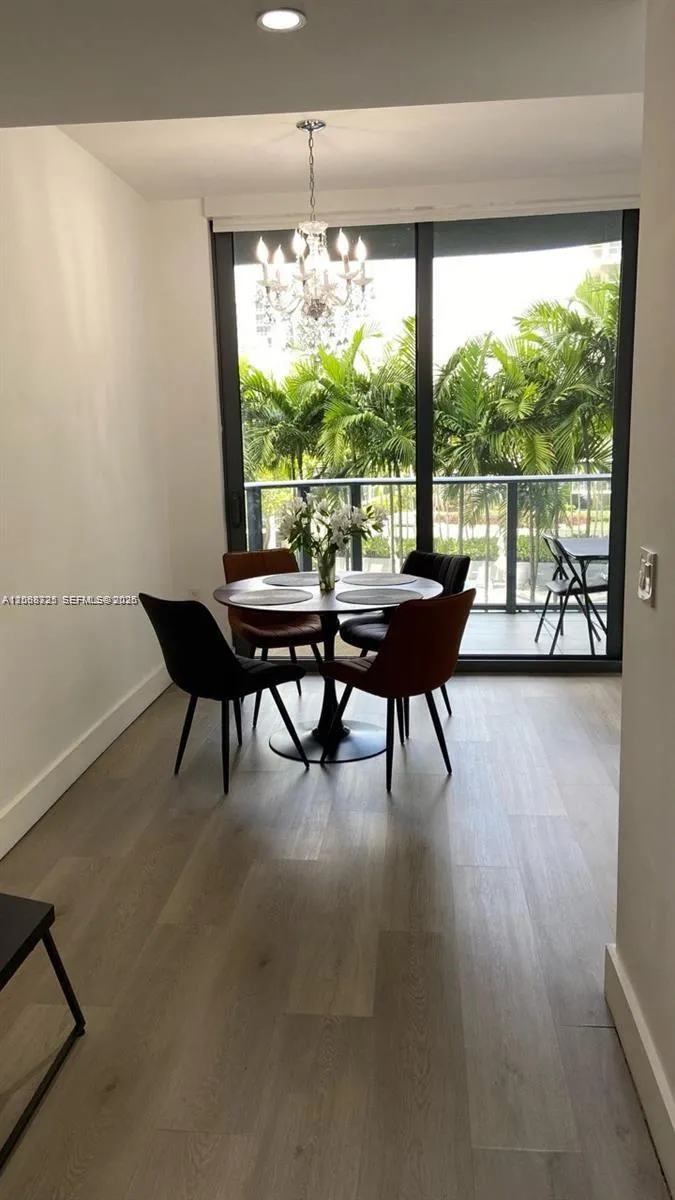 121 NE 34th St #915 Miami, FL 33137