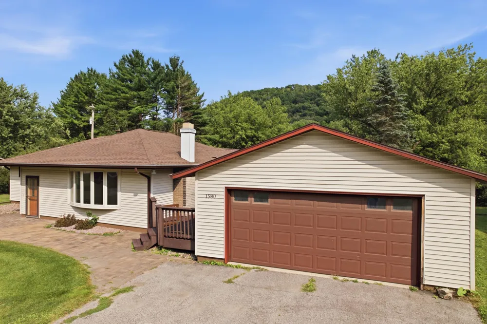 1580 Gilmore Valley Road Winona, MN 55987