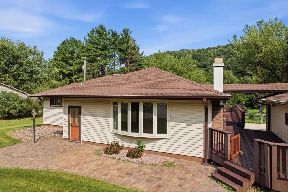 1580 Gilmore Valley Road Winona, MN 55987