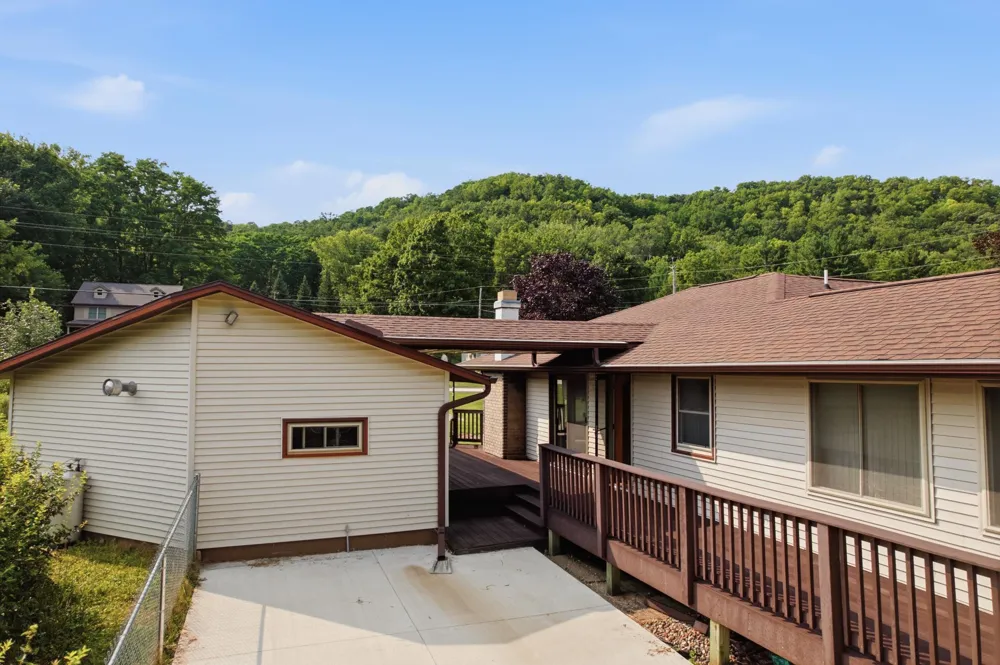 1580 Gilmore Valley Road Winona, MN 55987
