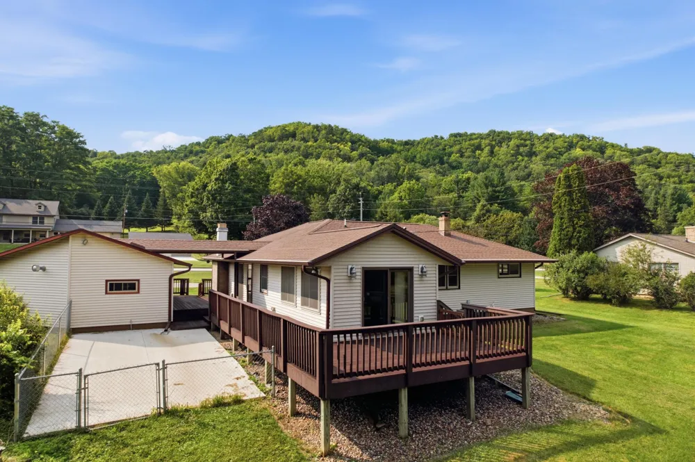1580 Gilmore Valley Road Winona, MN 55987