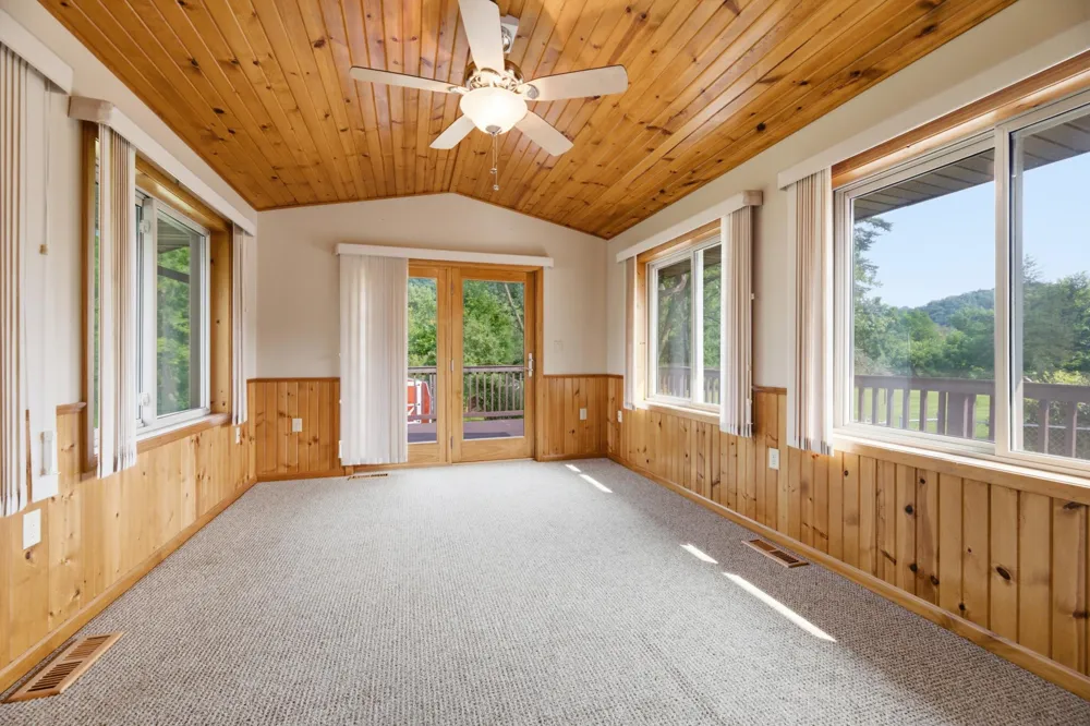 1580 Gilmore Valley Road Winona, MN 55987