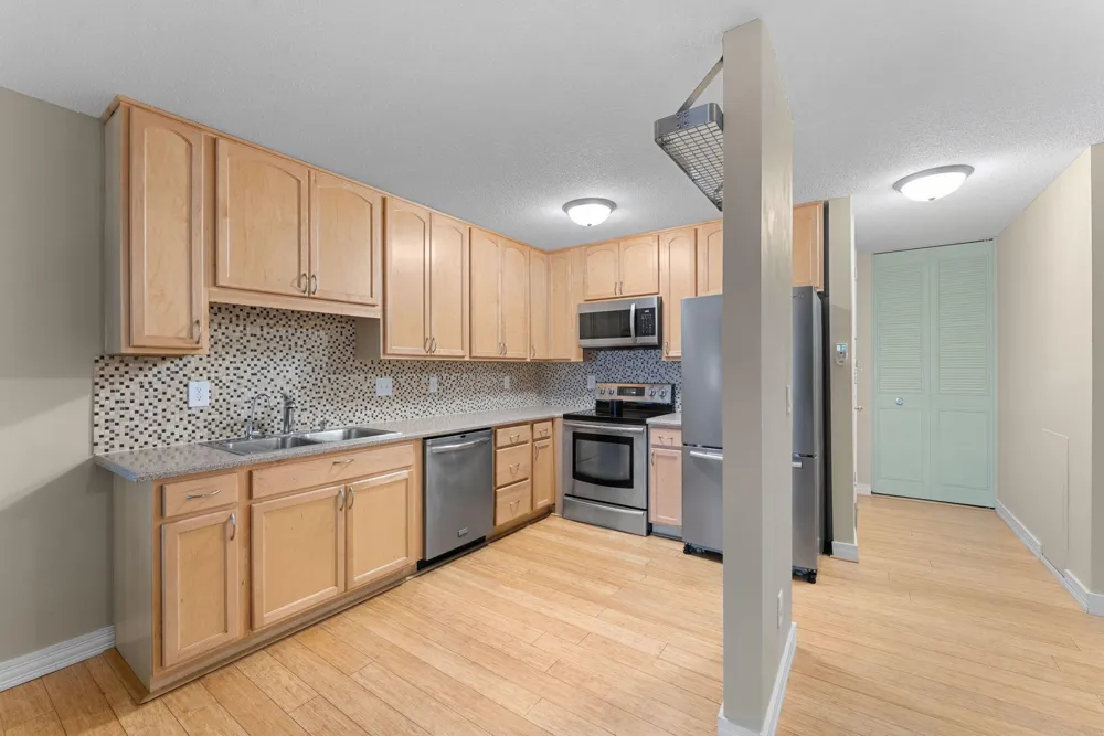 2800 Hamline Avenue #313 Roseville, MN 55113
