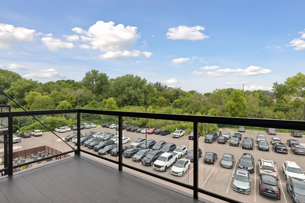 253 Lake Street E #307 Wayzata, MN 55391