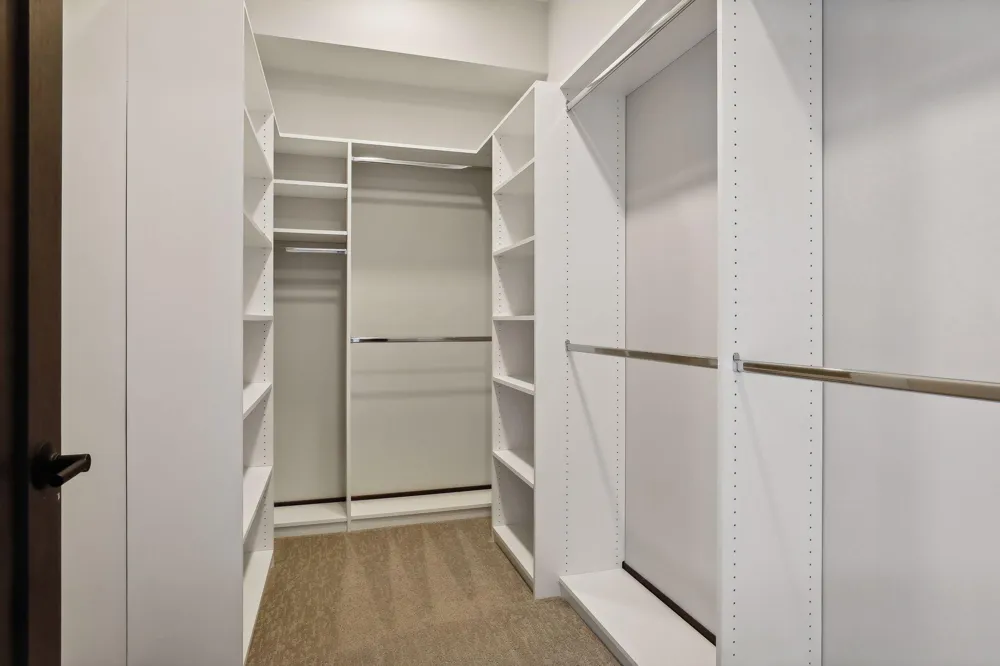 253 Lake Street E #307 Wayzata, MN 55391