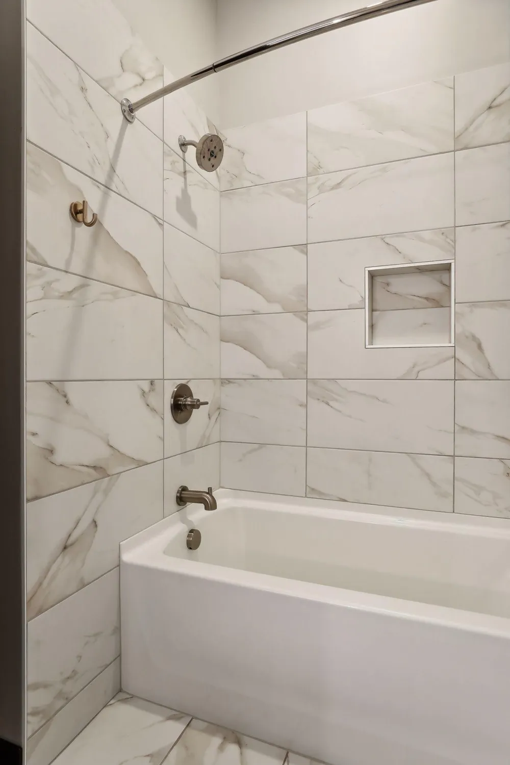 253 Lake Street E #307 Wayzata, MN 55391