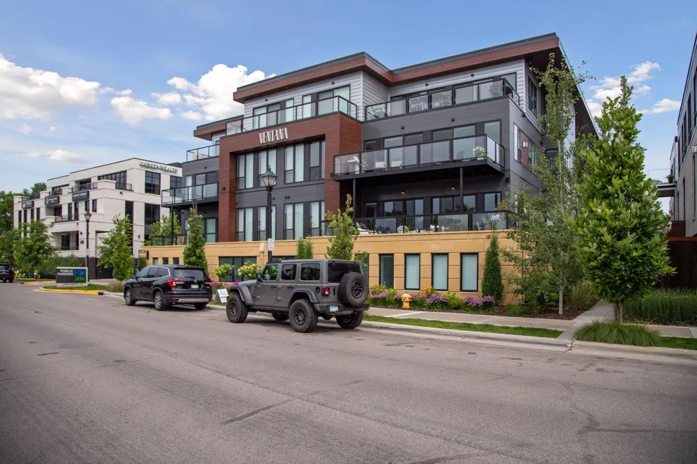 253 Lake Street E #307 Wayzata, MN 55391