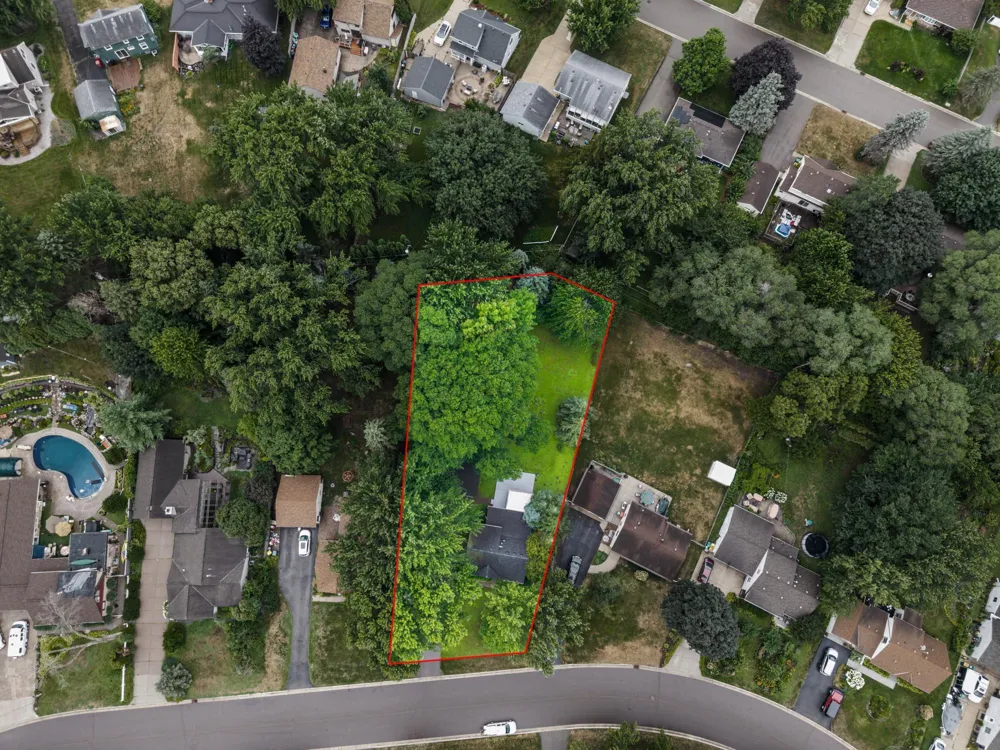 8236 Queen Avenue S Bloomington, MN 55431