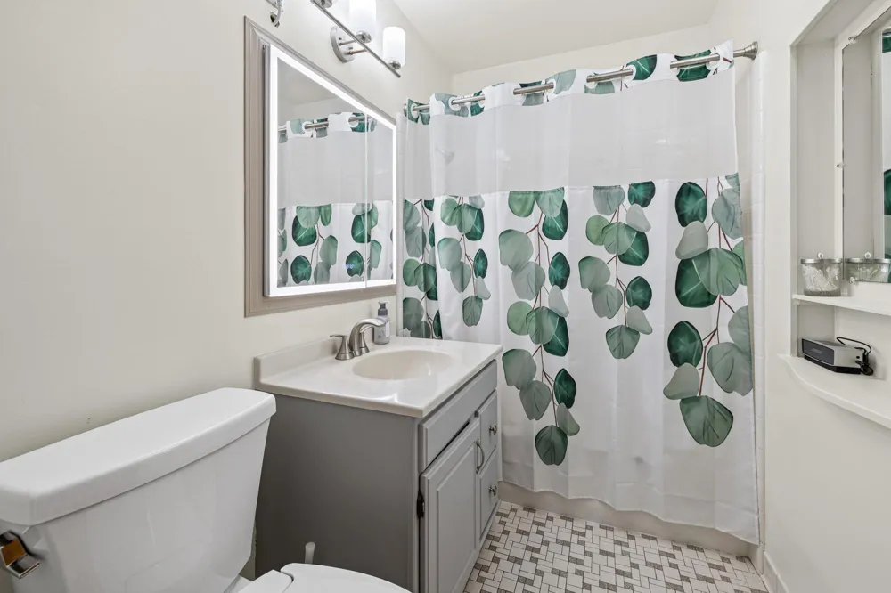 8236 Queen Avenue S Bloomington, MN 55431