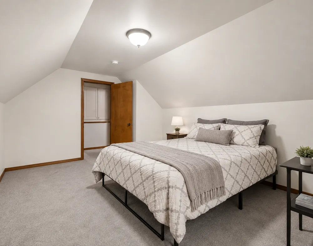 8236 Queen Avenue S Bloomington, MN 55431