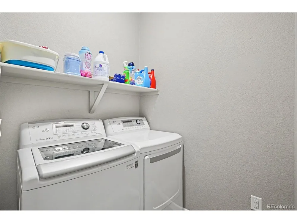 818 S Kalispell Circle #102 Aurora, CO 80017