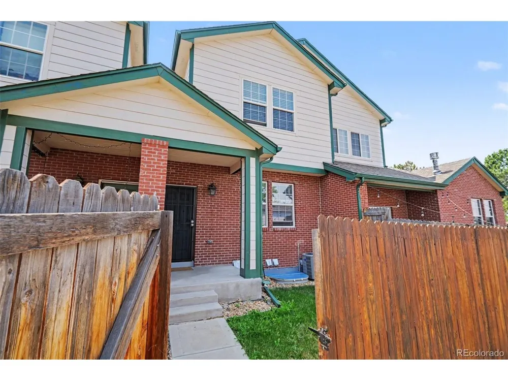818 S Kalispell Circle #102 Aurora, CO 80017