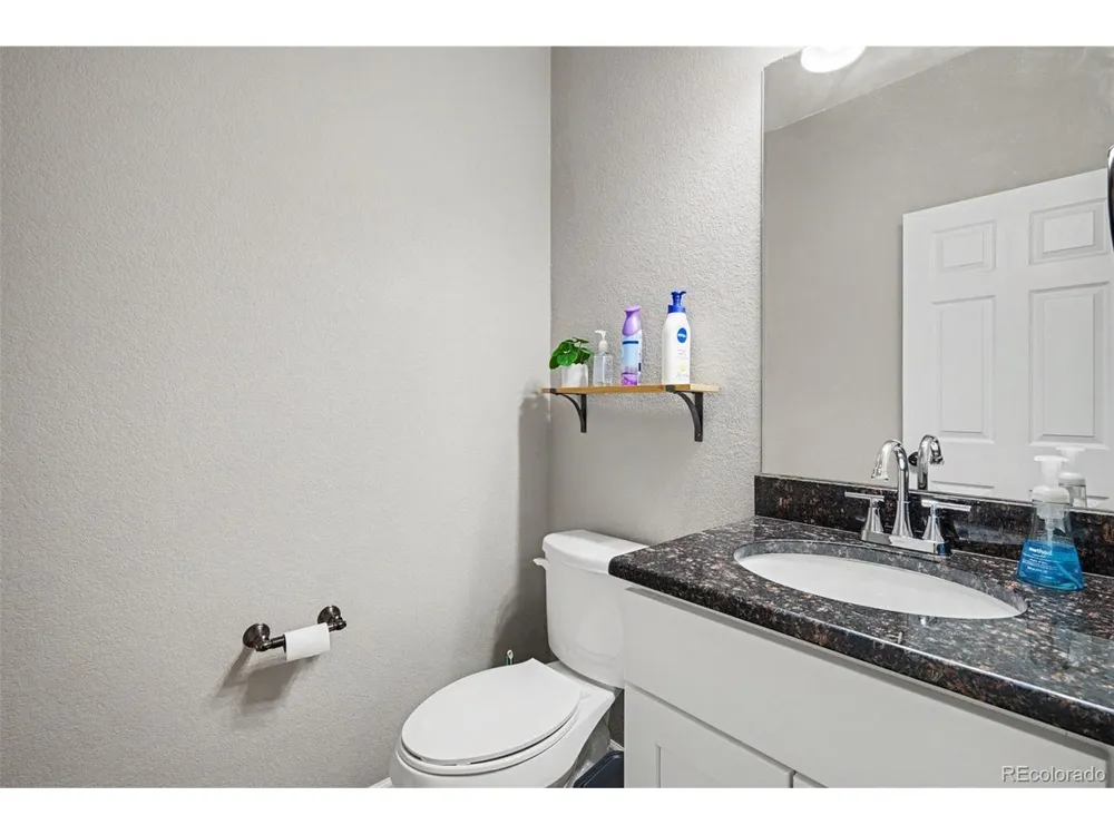 818 S Kalispell Circle #102 Aurora, CO 80017