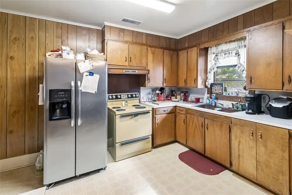 612 W Moss Street Eastland, TX 76448