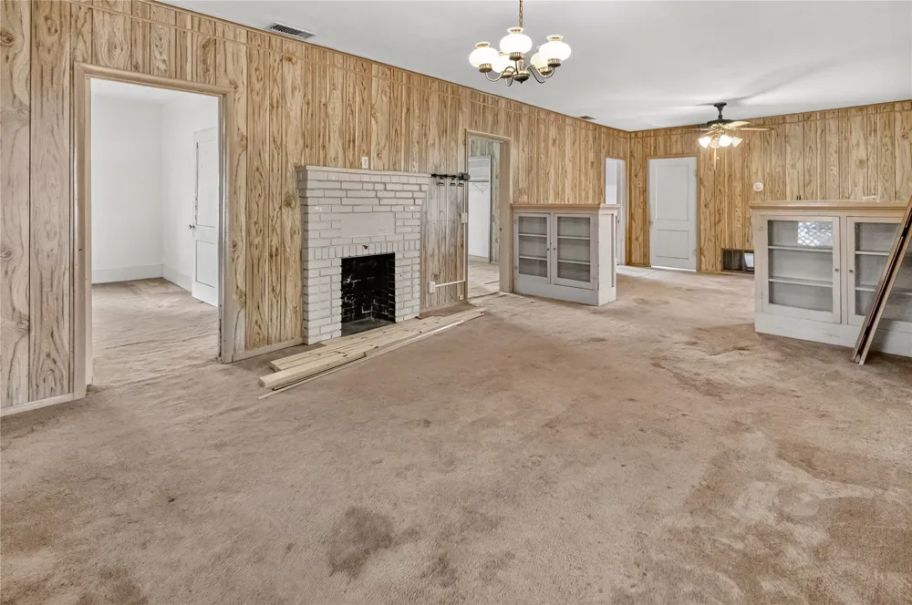 612 W Moss Street Eastland, TX 76448