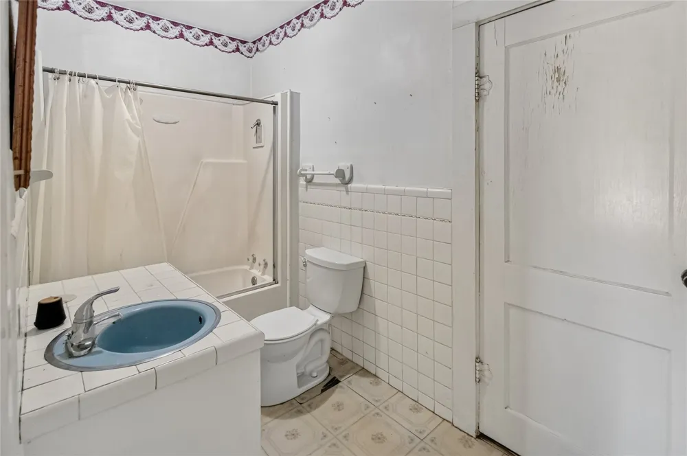 612 W Moss Street Eastland, TX 76448