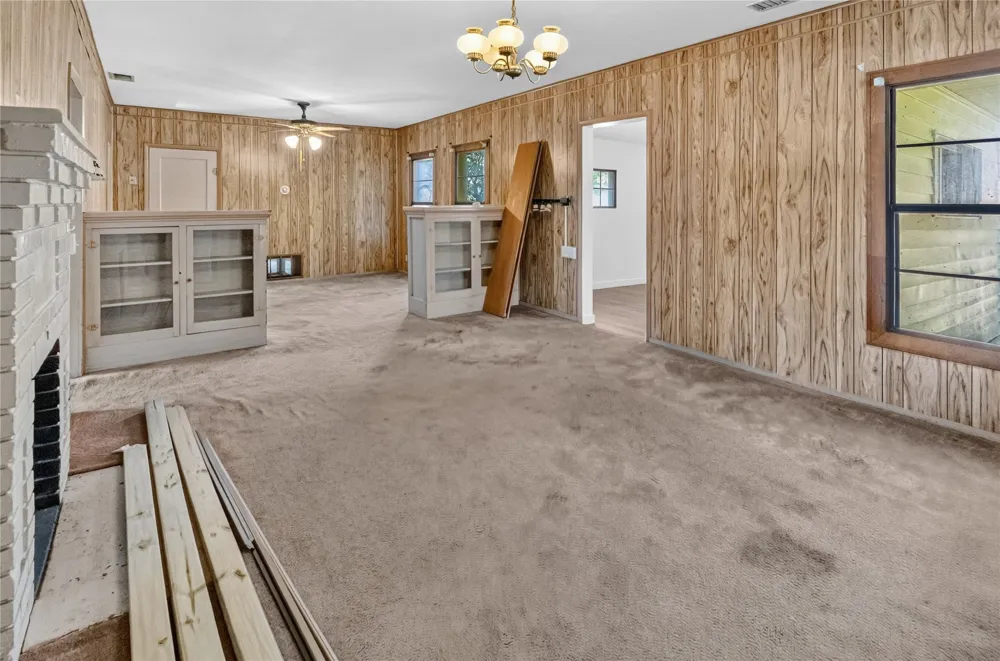 612 W Moss Street Eastland, TX 76448