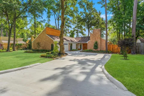 76 Woodhaven Wood Drive