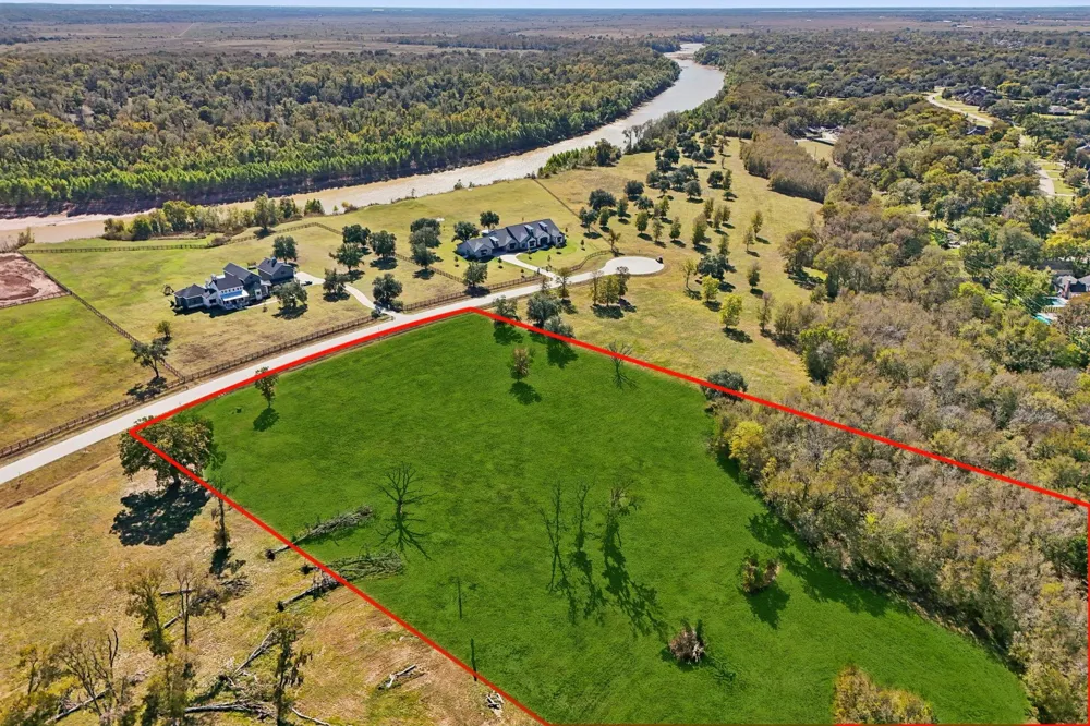4802 Riverbend Ct Fulshear, TX 77441