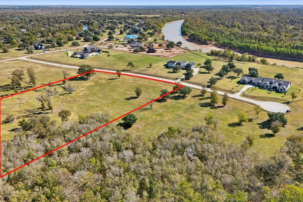 4802 Riverbend Ct Fulshear, TX 77441