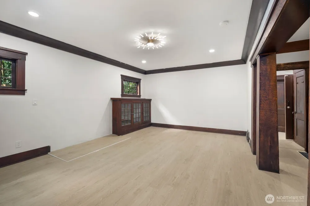 2109 Aurora Avenue Seattle, WA 98109