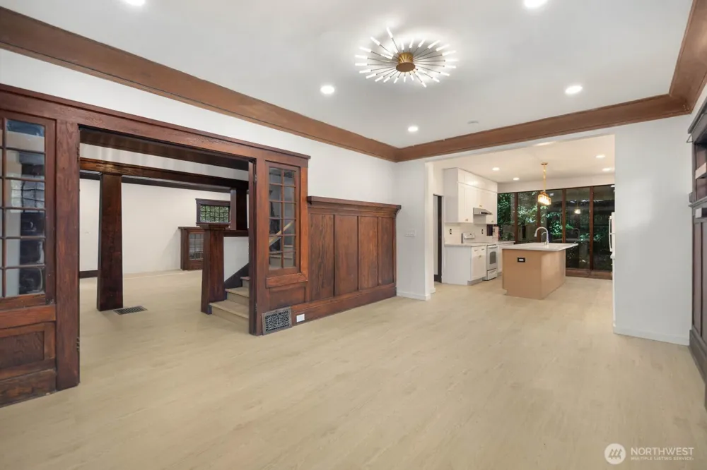 2109 Aurora Avenue Seattle, WA 98109