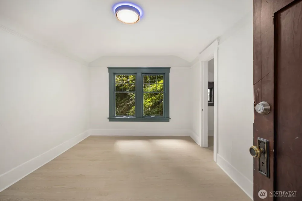2109 Aurora Avenue Seattle, WA 98109
