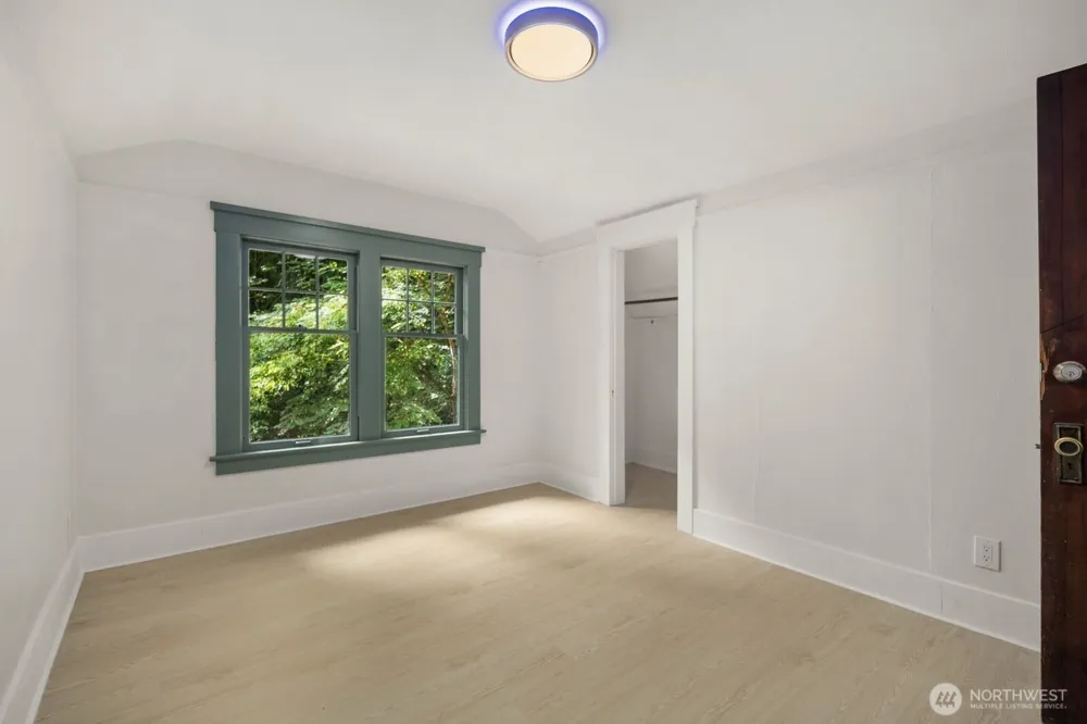 2109 Aurora Avenue Seattle, WA 98109