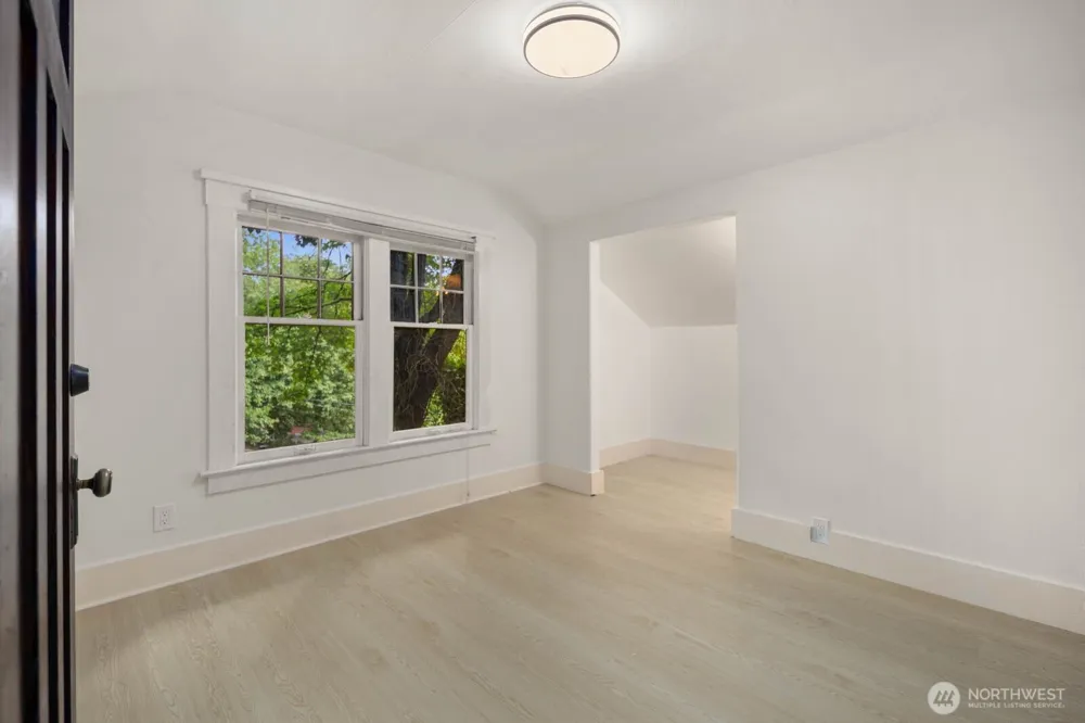 2109 Aurora Avenue Seattle, WA 98109