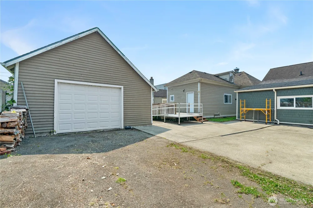 801 E 2nd Street Aberdeen, WA 98520