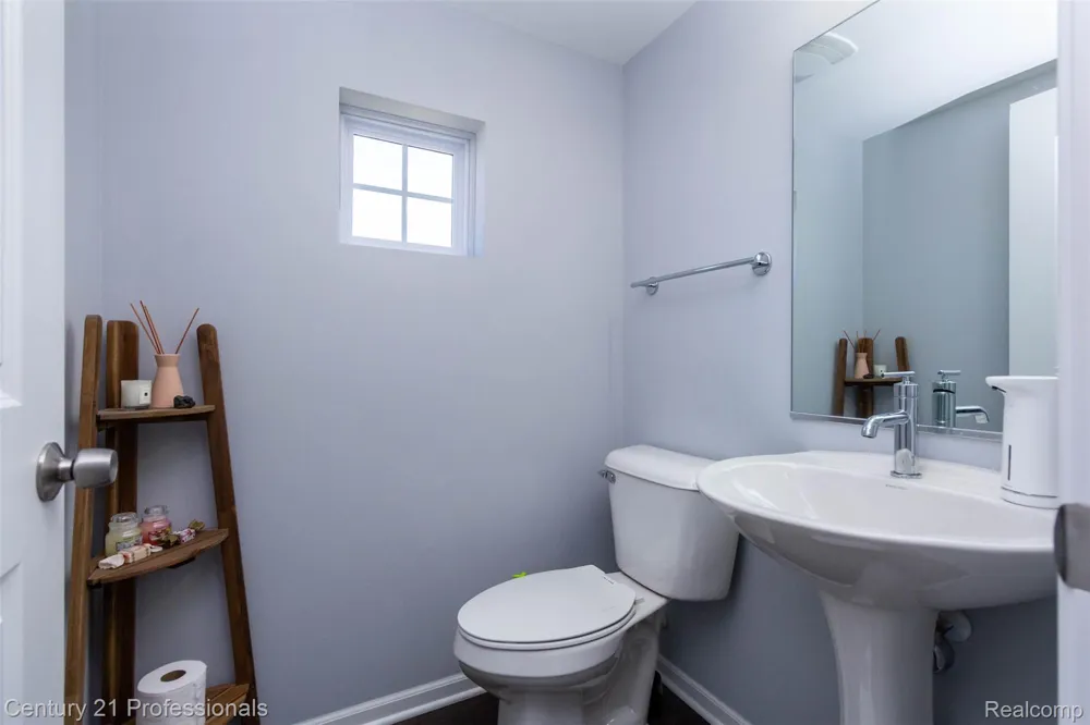 57 Kaprol Drive Troy City, MI 48098