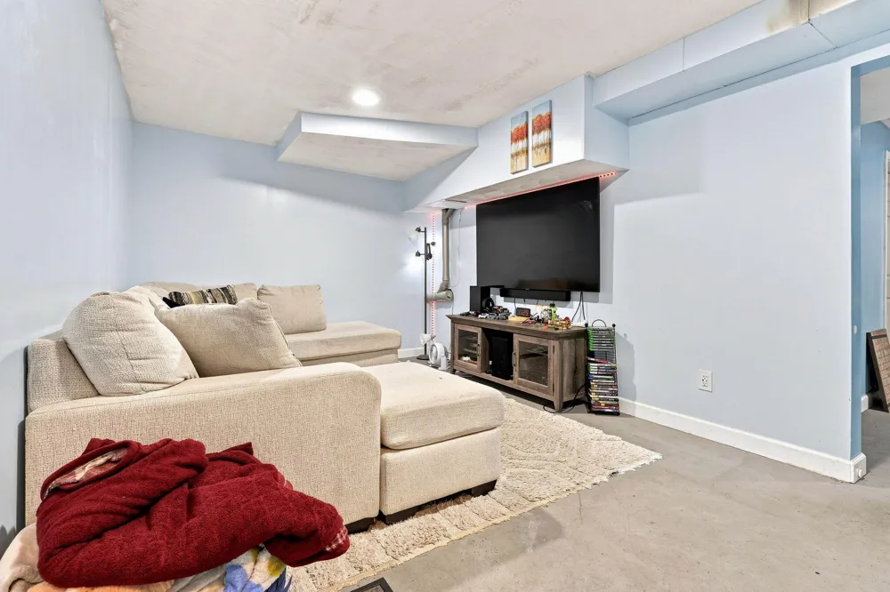 1166 Lee Street SW Wyoming City, MI 49509