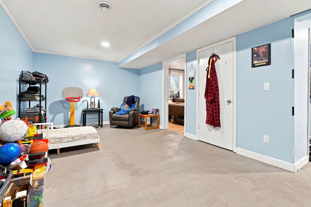 1166 Lee Street SW Wyoming City, MI 49509