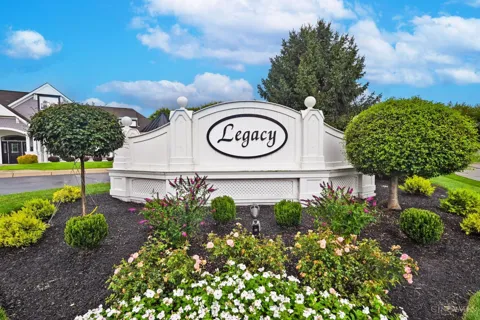471 Heritage Square