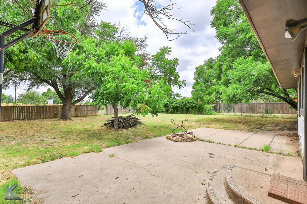 609 Sunset Drive Clyde, TX 79510