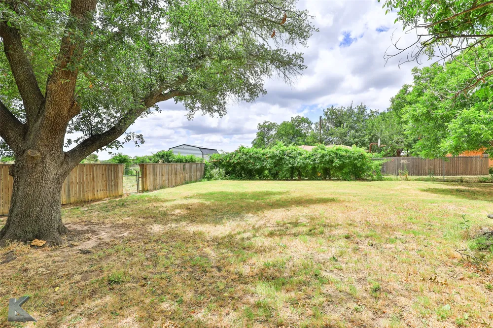 609 Sunset Drive Clyde, TX 79510