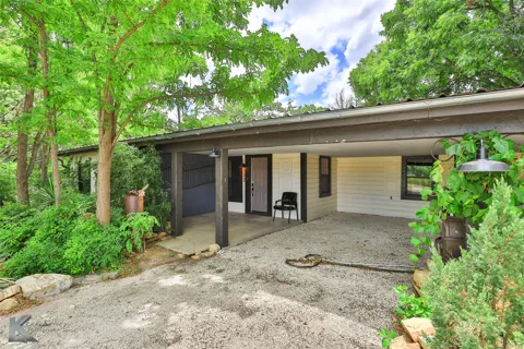 609 Sunset Drive
