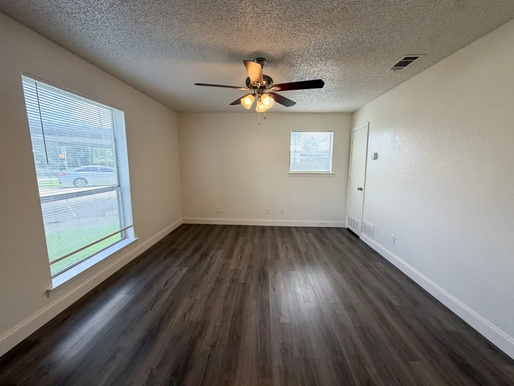 604 Walter Stephenson Road #B Midlothian, TX 76065