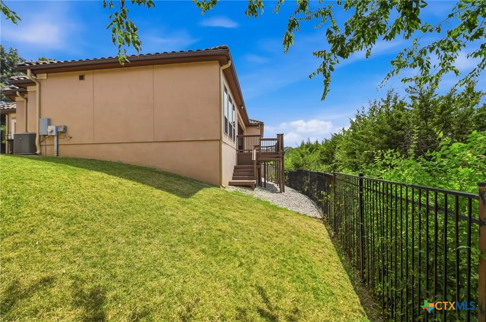 1542 Melanie Circle San Antonio, TX 78258