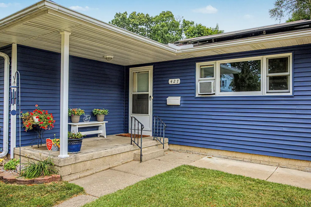 427 Bates Street Jackson, MI 49202